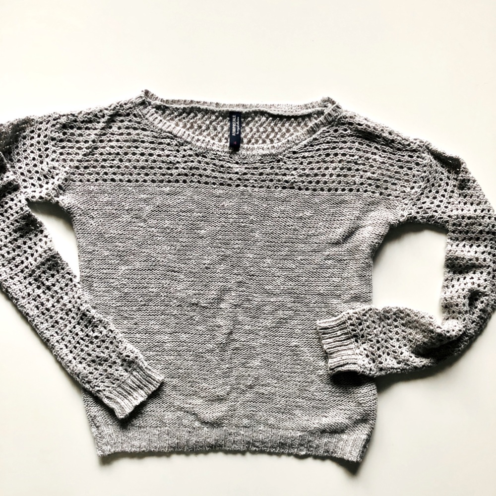 Aeropostal Long sleeves knitting gray top